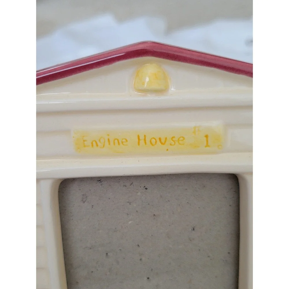 Vintage 1987 Terragrafics Cara Marks Fireman Bear Ceramic 3D Picture Frame 1980s